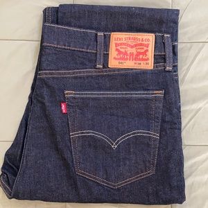 Levi’s 541 Jeans in excellent pre-owned condition